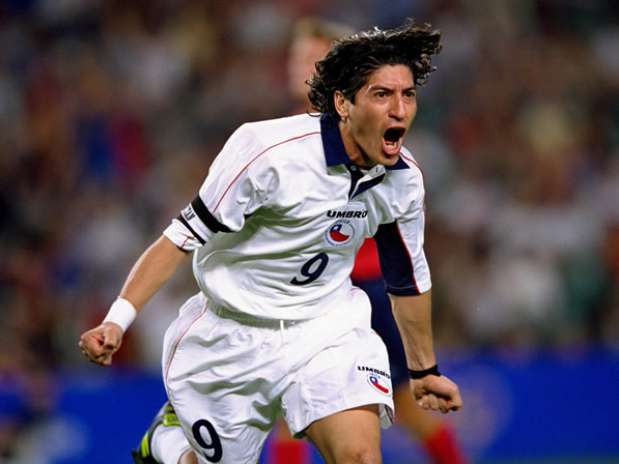 La Roja golea en su debut en los JJ.OO. de Sydney (videos)