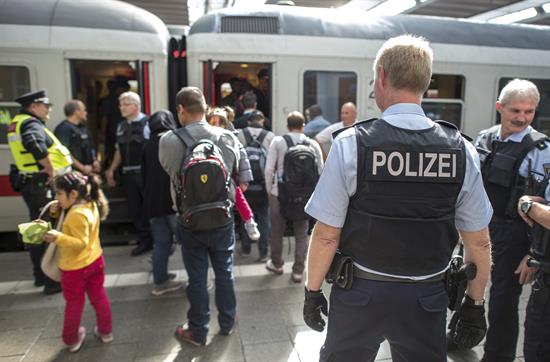 El sur de Alemania busca soluciones de emergencia para acoger a refugiados