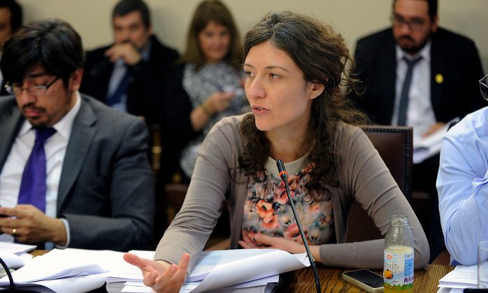 Subsecretaria de Educación aclara palabras de la ministra y dice que no habrá becas para gratuidad