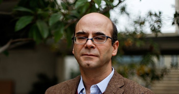 Fernando Atria: «El problema constitucional es la neutralización de la política»
