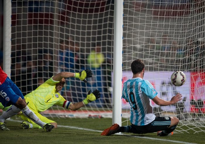 Lavezzi confiesa que recriminó a Messi luego de la final con Chile
