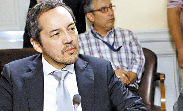 Vargas involucra a presidente del TC en estrategia ideada por Peñailillo para que fiscalía no entrara a SQM