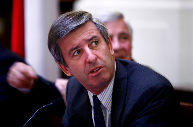 Salvador Valdés asegura que hablar de una posible renuncia de Bachelet «es un poco irrelevante …  este gobierno ya se chingó»