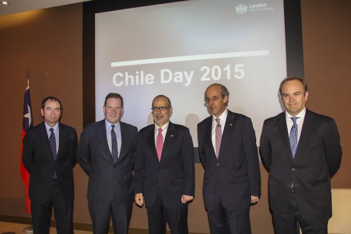 Economía le da un respiro a Rodrigo Valdés en su primer Chile Day como ministro de Hacienda