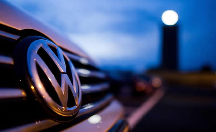 Escándalo de emisiones de Volkswagen golpea el mercado de bonos corporativos