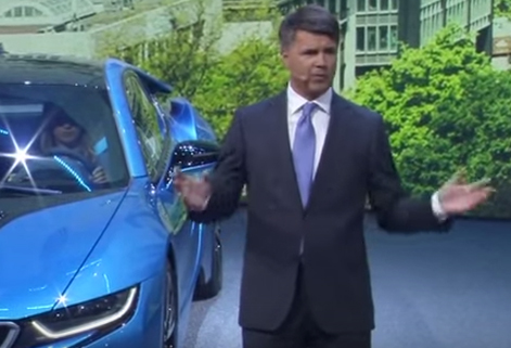 [Video] El nuevo CEO de BMW se desplomó en su primera presentación pública