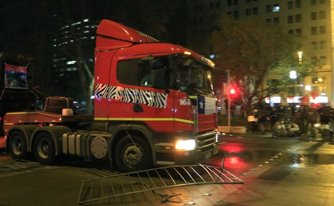 Camioneros se reúnen el lunes con Burgos y rechazan presencia de Aleuy