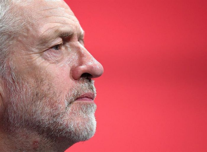 Corbyn defiende un programa de «cambio» contra la austeridad económica