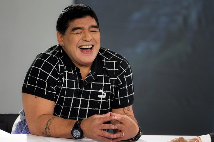 Maradona: “Blatter le enseñó a robar a Platini”