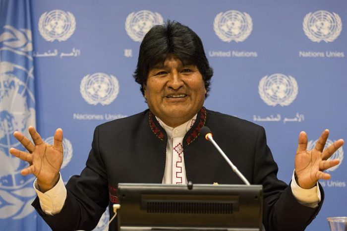 Alfredo Jocelyn-Holt sobre Evo Morales: «A mí me parece más un indio sin pluma que cualquier otra cosa»