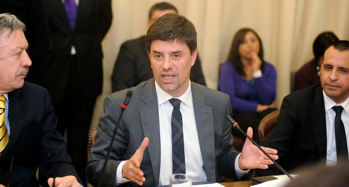 Vocero Díaz evita formular juicios contra cuestionado administrador de La Moneda y dice que tema está en manos de fiscal
