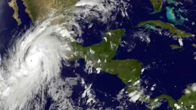 Huracán Patricia amenaza a México con «efectos potencialmente catastróficos»
