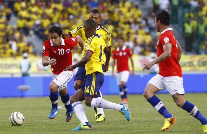Recordamos el nacimiento de una leyenda del fútbol inglés. Además, un increíble empate de la Roja en su ruta a Brasil 2014