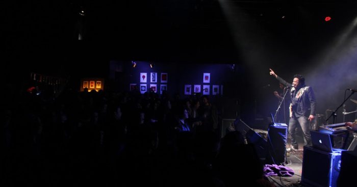 La Patogalllina inaugura ciclo de fiestas que combinan arte y rock en Bar Radicales, 23 de octubre