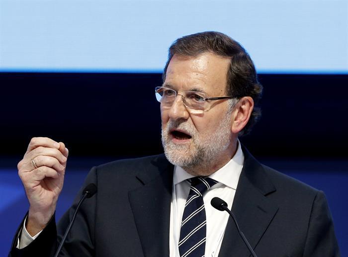 Acusan a Mariano Rajoy de pagar cuidado de su padre con dinero público