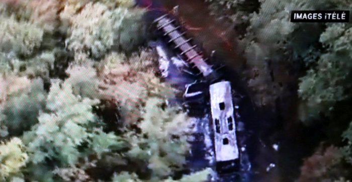 Al menos 43 muertos en el peor accidente de tráfico en Francia desde 1982