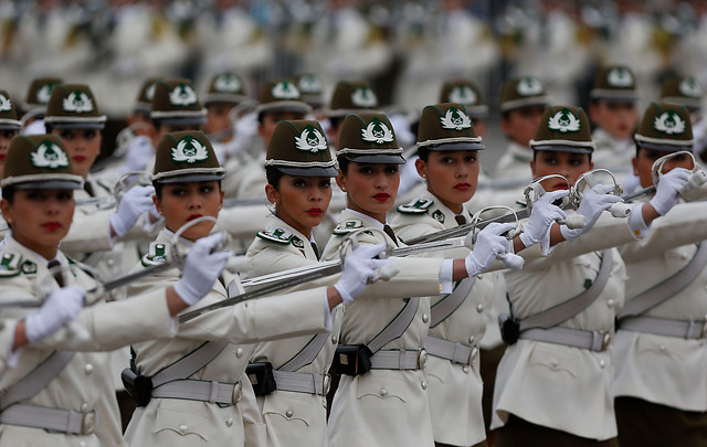 Carabineros deben pedir permiso para casarse