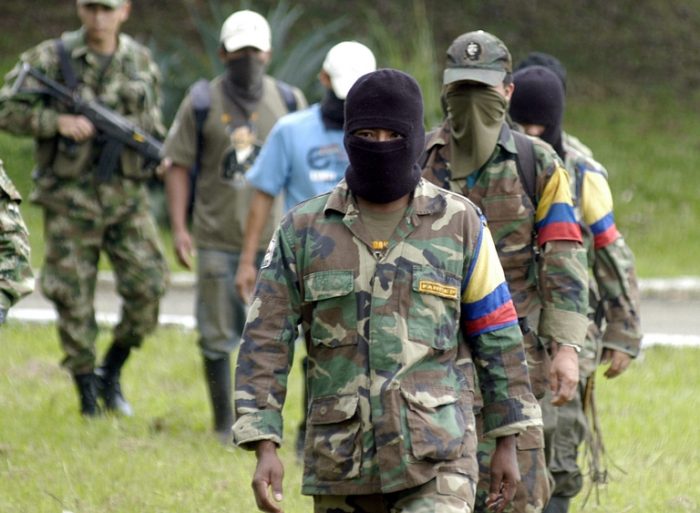Líder de FARC dice que masacre campesina «perturba» el alto fuego guerrillero
