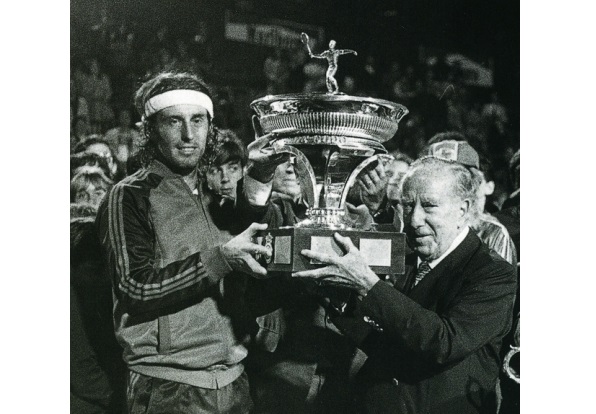 Hoy recordamos a Hans Gildemeister ganando el torneo Conde de Godó y Chile confirma su paso a Sudáfrica 2010