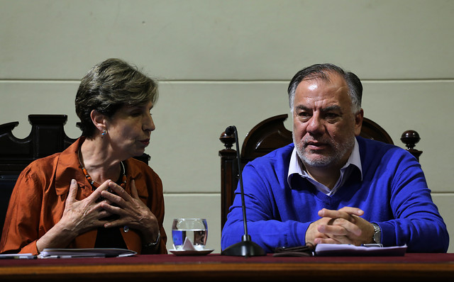 La frágil convivencia de los liderazgos de Andrade e Isabel Allende en el PS