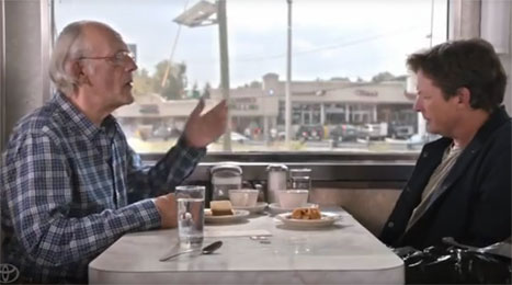 [Video] Volver al Futuro: La conversación pendiente entre Marty MacFly y el Doc. Brown