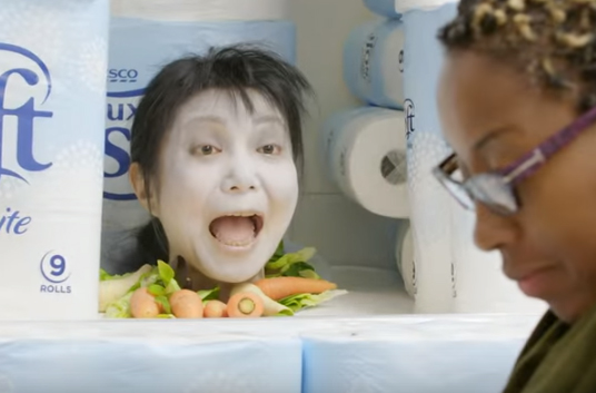 [Video] Supermercado asusta a sus clientes con bromas de Halloween