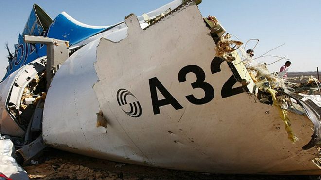 Reino Unido y EE.UU. dicen tener información de posible bomba en el avión ruso que se estrelló en Egipto