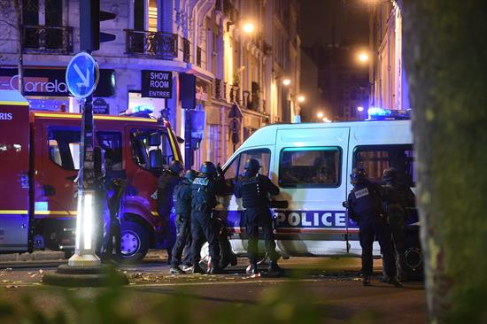 Identifican uno de los terroristas de los ataques de París que cruzó Serbia y Croacia como refugiado
