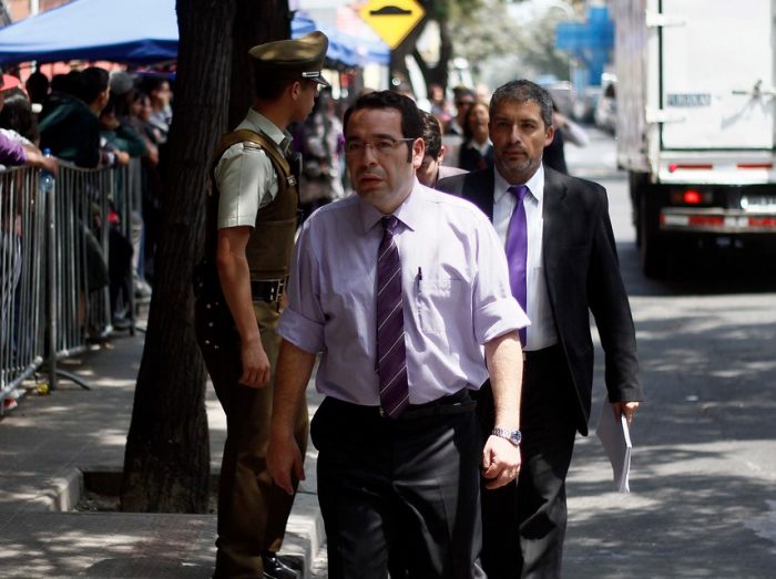 [Video] La amenaza que se llevó el director del Registro Civil en medio de la molestia de los usuarios