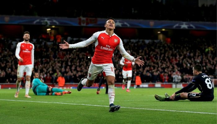 Alexis Sánchez brilló en victoria del Arsenal por la Champions League