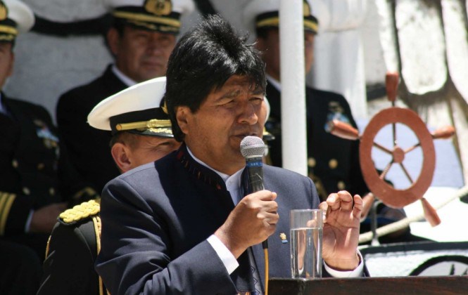 Evo Morales: «Merkel nos recomendó intervención del Papa para resolver el tema del mar»
