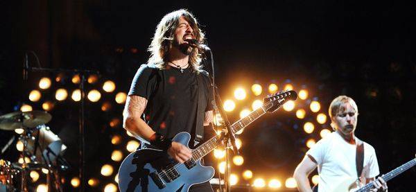 Foo Fighters, U2 y Prince cancelan sus conciertos en Europa tras atentados de París