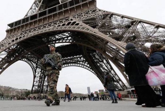 París se ha propuesto seducir a 20.000 banqueros de Londres