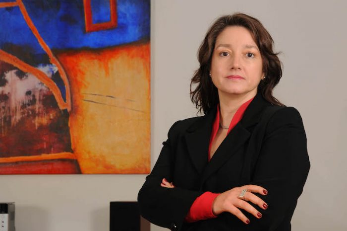 En la víspera de dictamen de la Contraloría, Tamara Agnic presenta renuncia ante falta de apoyo de La Moneda