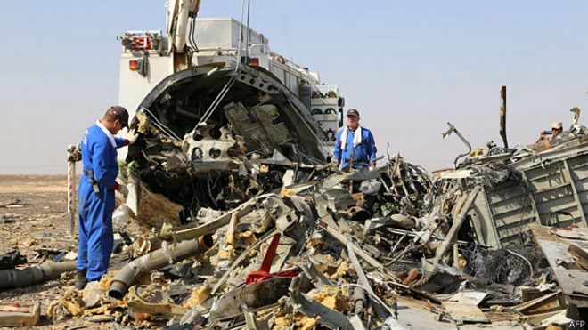 Rusia ordena suspender todos sus vuelos a Egipto hasta que no se aclare qué pasó con  avión que se estrelló en el Sinaí