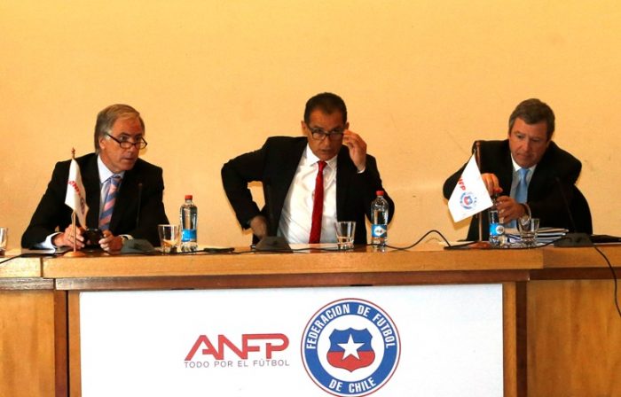 Arde la ANFP: Consejo de Presidentes decide postergar elecciones para sofocar el incendio