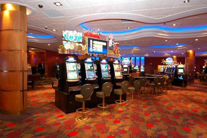 Diputado Chávez oficia a Super de Casinos y a Hacienda por posibles irregularidades en licitación del Casino de Chillán