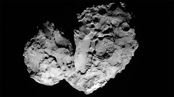 Philae cumple un año posado en el cometa, pero se acerca el fin de su misión