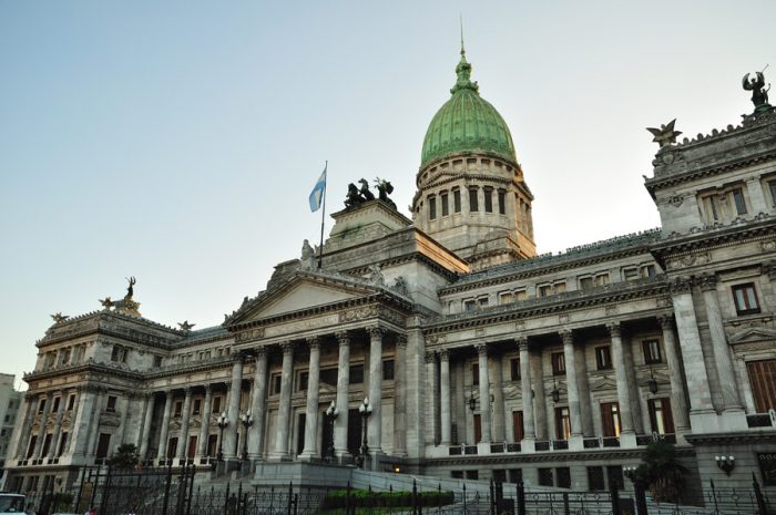 Diputados de Argentina aprueban proyecto tributario a las grandes fortunas