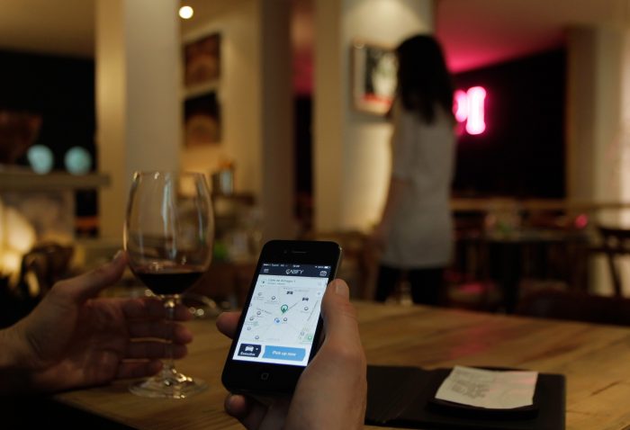 App de choferes privados ya cuesta menos que un taxi