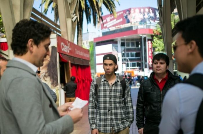 Chile sube cinco puestos en el ránking mundial que mide el nivel de inglés por países