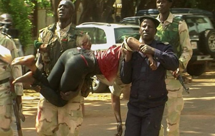 Concluye  toma del hotel en Mali con 27 rehenes y 13 asaltantes muertos