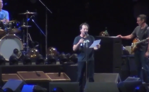 [Video] Pearl Jam en Chile: Eddie Vedder también cree que el vino chileno «es un manjar»
