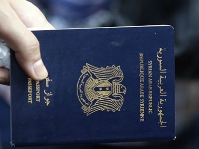 [Video] ¿Es una falsificación el pasaporte sirio encontrado en el Stade de France?