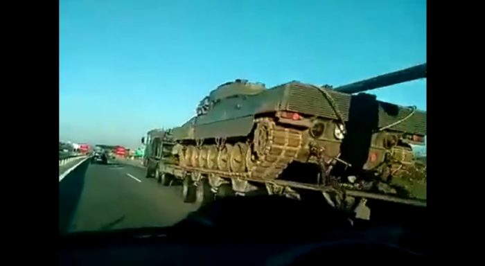 [Video] Convoy de tanques cruzan la ciudad de Madrid