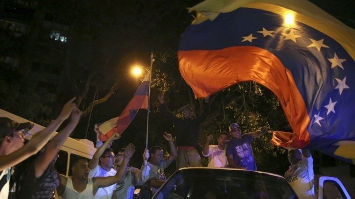 MUD anuncia que ha conseguido mayoría de dos tercios en Parlamento venezolano