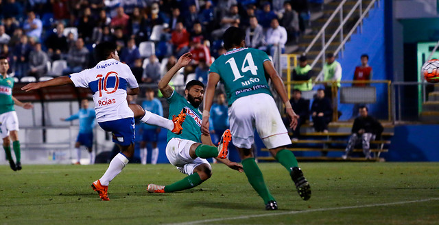 Bancada PC-IC ingresa proyecto para que partidos del campeonato nacional sean transmitidos por TV pública