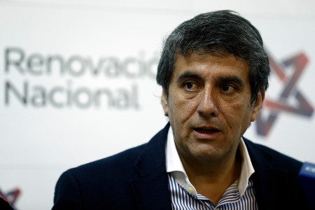 Santana (RN): «Lamentamos que en vez de solidarizar con los millones de chilenos, la NM haya blindado a una ministra»