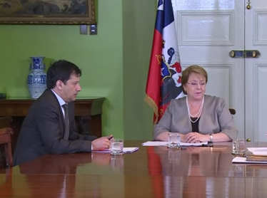[Video] Bachelet anuncia ayuda a pequeños mineros ante caída del cobre