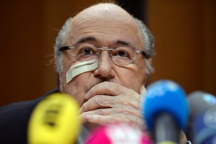 Blatter: «Me siento como un ‘punching-ball’»